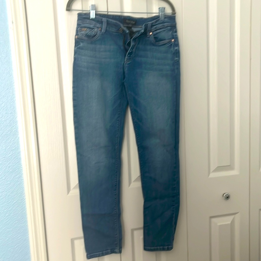 WHBM Skinny ankle jeans in light wash. Size 4R